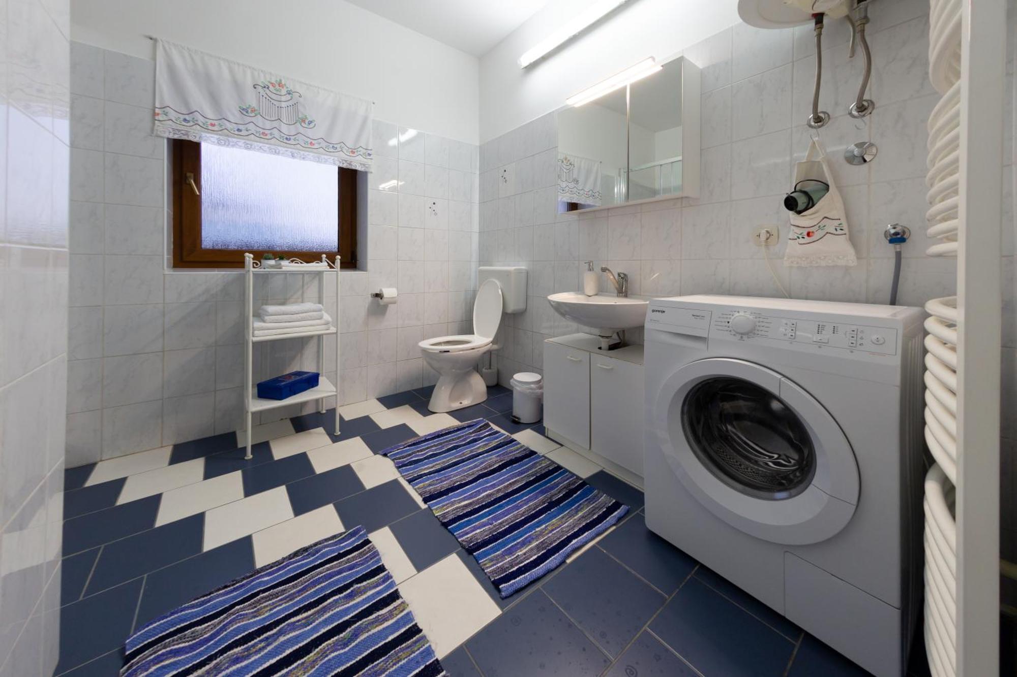 Apartments Paradiso Otočac Стая снимка