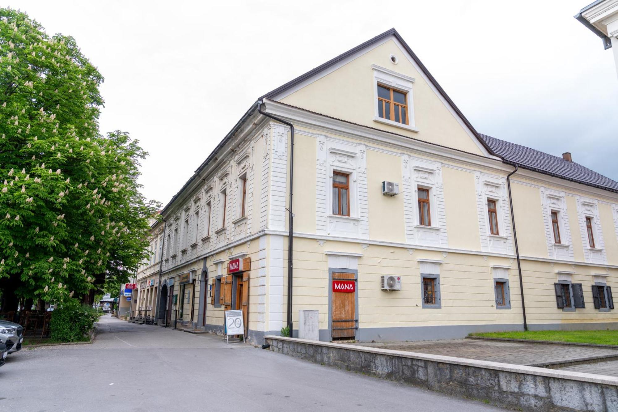 Apartments Paradiso Otočac Екстериор снимка