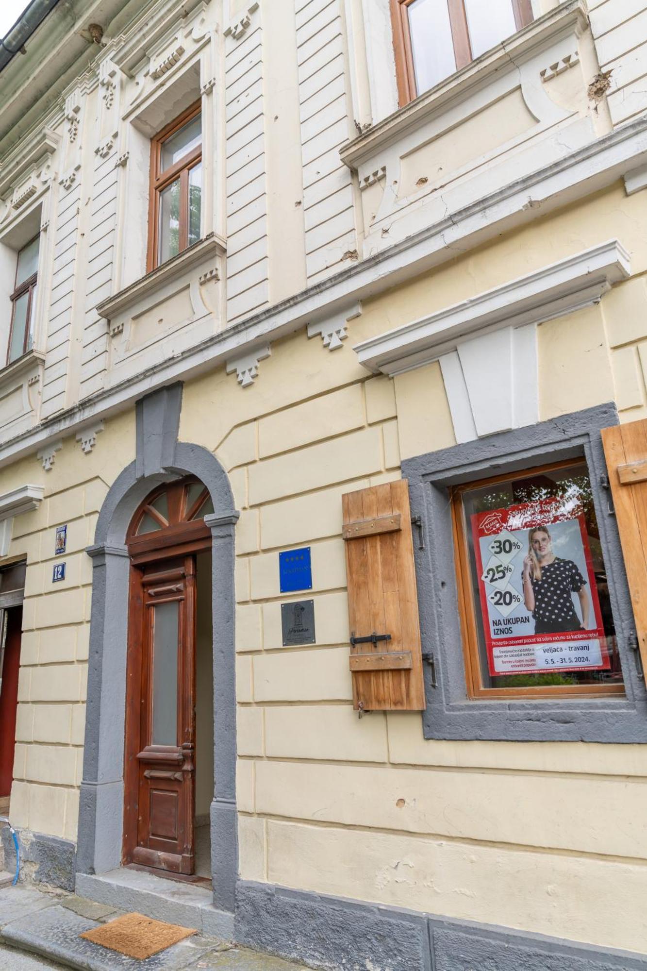 Apartments Paradiso Otočac Екстериор снимка